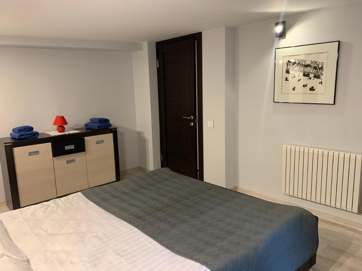 Huoneisto Modern-style Flat 2 *